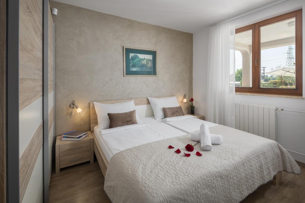 Villa Alena Пореч Екстериор снимка
