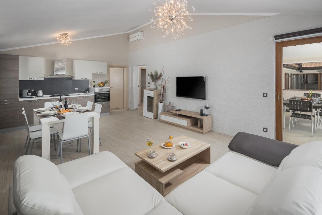 Villa Alena Пореч Екстериор снимка