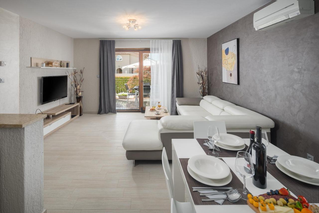 Villa Alena Пореч Екстериор снимка